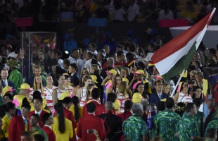 Karneváli hangulatban megkezdődött a XXXI. nyári olimpia
