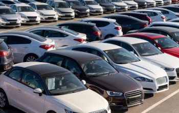 A magyar autósok majdnem fele 16 évesnél idősebb autót vezet