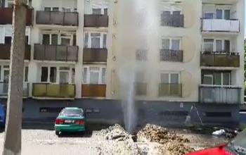 Két lakást is eláztatott egy hatalmas csőtörés a Kinizsi lakótelepen