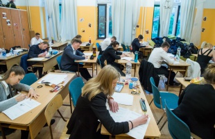 Október 16-án kezdődnek az őszi érettségik