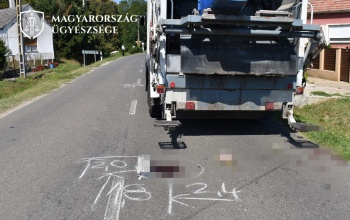 Belerohant a kukásautóba a részeg autós