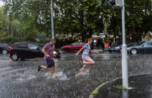 Felhőszakadásra figyelmeztet az OMSZ Somogyban is