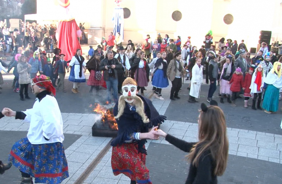 Farsangi mulatsággal búcsúztatták a telet a kaposváriak