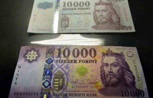 Kedden fizethet utoljára régi tízezressel