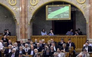 Elfogadták a jövő évi adótörvényeket
