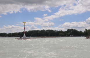 Szerdán elindul a viharjelzőrendszer a Balatonon is