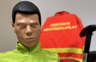 Újraélesztő oktató fantom érkezett Kaposvárra