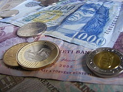 Gyengült a forint reggelre