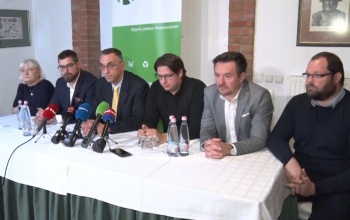 Egy kocsmát se bíznánk rájuk II. – megint civilt játszanak a baloldali politikusok?