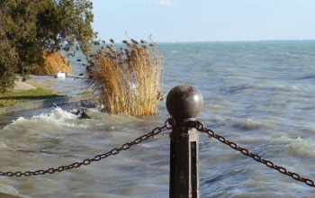 Veszélyes az őszi Balaton