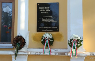 Báró vizeki Tallián Bélára emlékeztek Szabáson