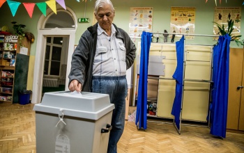 Szavazni személyazonosító igazolvánnyal és lakcímkártyával lehet