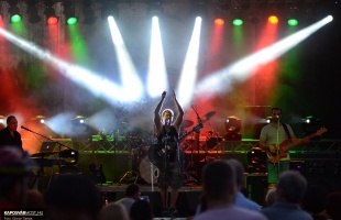 United koncert Kaposvár főterén