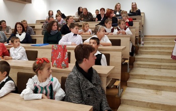 Kárpát-Medencei magyarok versmondó versenye a Katolikus Gimnáziumban