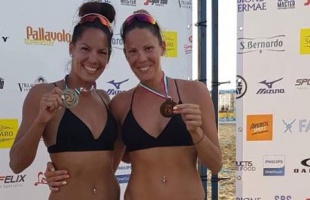 Kaposvári bronzérem a bibionei strandröplabda maratonon!
