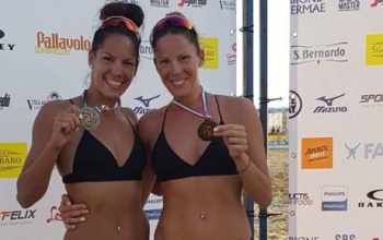 Kaposvári bronzérem a bibionei strandröplabda maratonon!