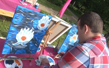 Paintcocktail, avagy pálinkázva festés a Rippl-villa udvarán