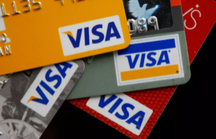 Hasznos funkciót kapnak a Visa-kártyások