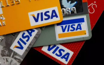 Hasznos funkciót kapnak a Visa-kártyások
