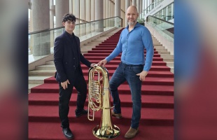 Rangos támogatással jutott új hangszerhez a kaposvári zeneiskola egykori diákja