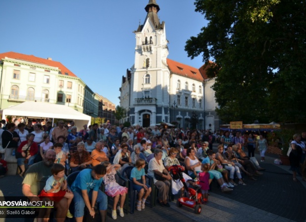 Két napja Miénk a Város