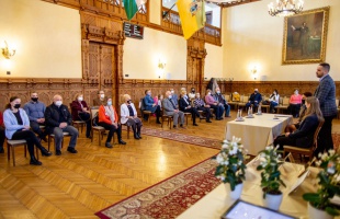 Idén is díjazták a legszebb virágos udvarokat és erkélyeket Kaposváron