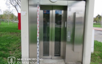 Buszjegyre kért pénzt, majd kirabolt egy kiskorú fiút egy férfi Kaposváron