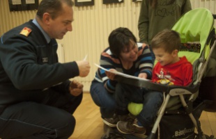 Rajzokkal tették szebbé egy sérült kisfiú életét