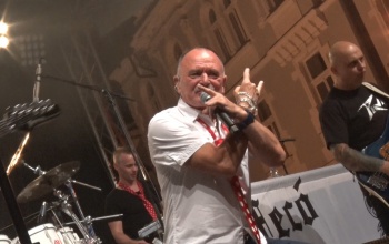 Feró nem nyugdíjas tempóban zúzta a Rock 'N Roll-t - videó