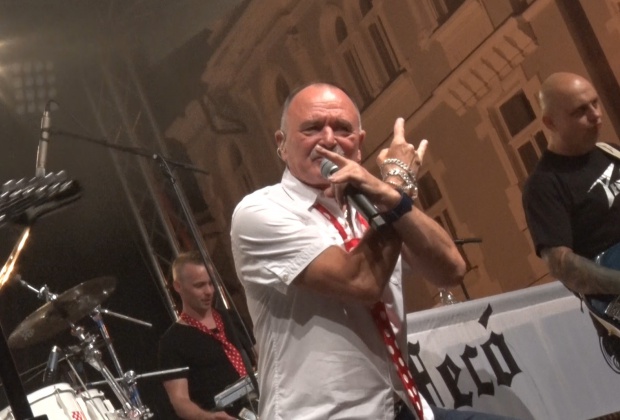 Feró nem nyugdíjas tempóban zúzta a Rock 'N Roll-t - videó