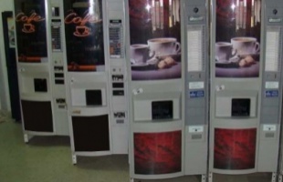 Regisztrációs számot kapnak az étel-és ital-automaták