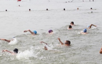 Immár biztos: szombaton Balaton-átúszás!