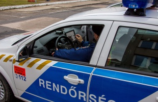 Oldalára borult egy autó Nagyatádon