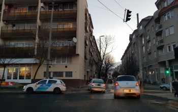Csattanás a Berzsenyi és a Kontrássy utca kereszteződésében