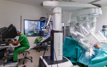 Elvégezték az első robotasszisztált endometriózis-műtéteket a Semmelweis Egyetemen
