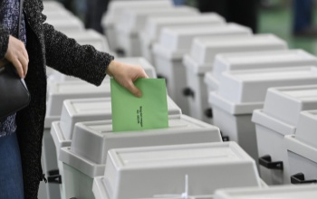Harmincötezernél is több delegált lesz a szavazatszámláló bizottságokban