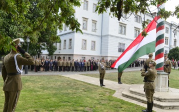 Ünnepelt a honvédelem