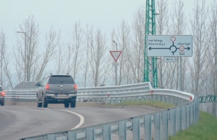 Tehermentesített városrészek: az új vasúti felüljáró