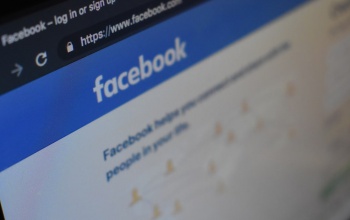 Vállalkozások épülnek a kamu adománygyűjtésekre és sajnos rengetegen bele is sétálnak