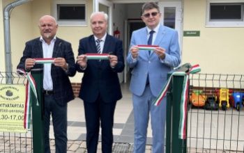 Két évvel a tervezett befejezés előtt készült el a bölcsőde Balatonkeresztúron