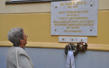 Felavatták Dr. Marek János emléktábláját a Táncsics gimnáziumban