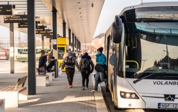 Gulyás: november 1-től visszatér a kötelező maszkviselés a tömegközlekedési eszközökön