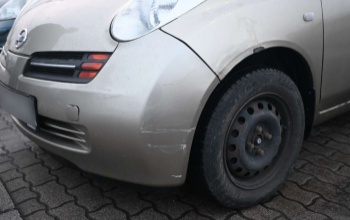 Meghúzta az autót, adatot nem hagyott: keresi a rendőrség az ismeretlen sofőrt