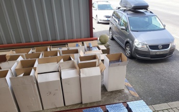 Nyolcezer doboz adózatlan cigarettát találtak egy autóban az M7-esen