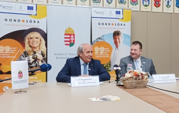 Gondosóra: mostantól regisztráció nélkül érkezik a segítség a 80 év felettiekhez