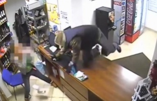 Sportos rabló a dohányboltban