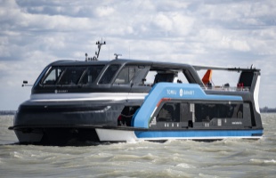 Véget ért a menetrendi hajózási szezon a Balatonon, ritkábban jár a komp