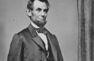 Hétmillió forintért adták el a meggyilkolt Lincoln elnök egy hajtincsét
