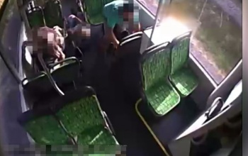 Eltiltották a vezetéstől a busz előtt büntetőfékező kaposvári férfit – VIDEÓ
