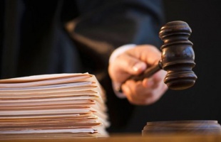 Gyorsított eljárásban állították bíróság elég a cserbenhagyó rendőrnőt
